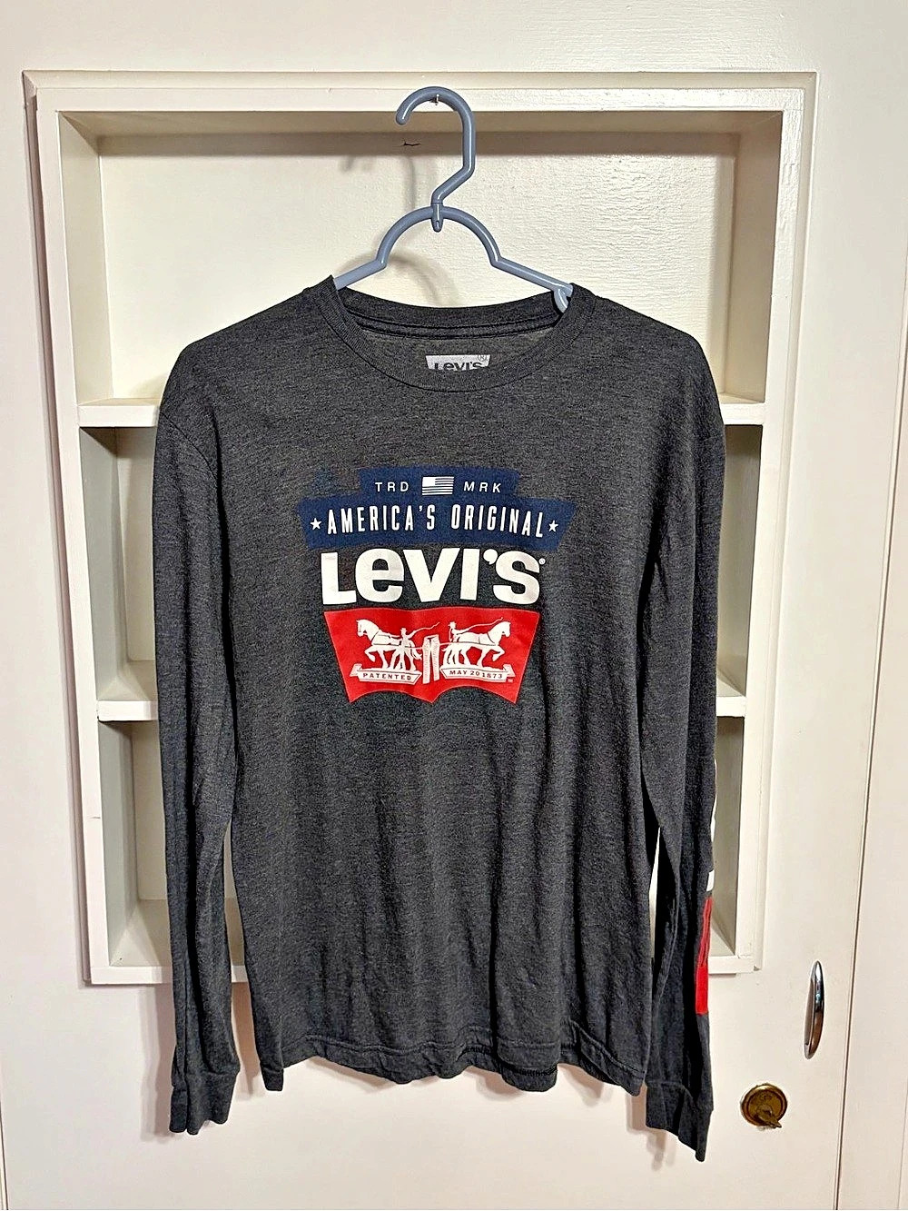 Levi's Long Sleeve Graphic T-Shirt men’s M